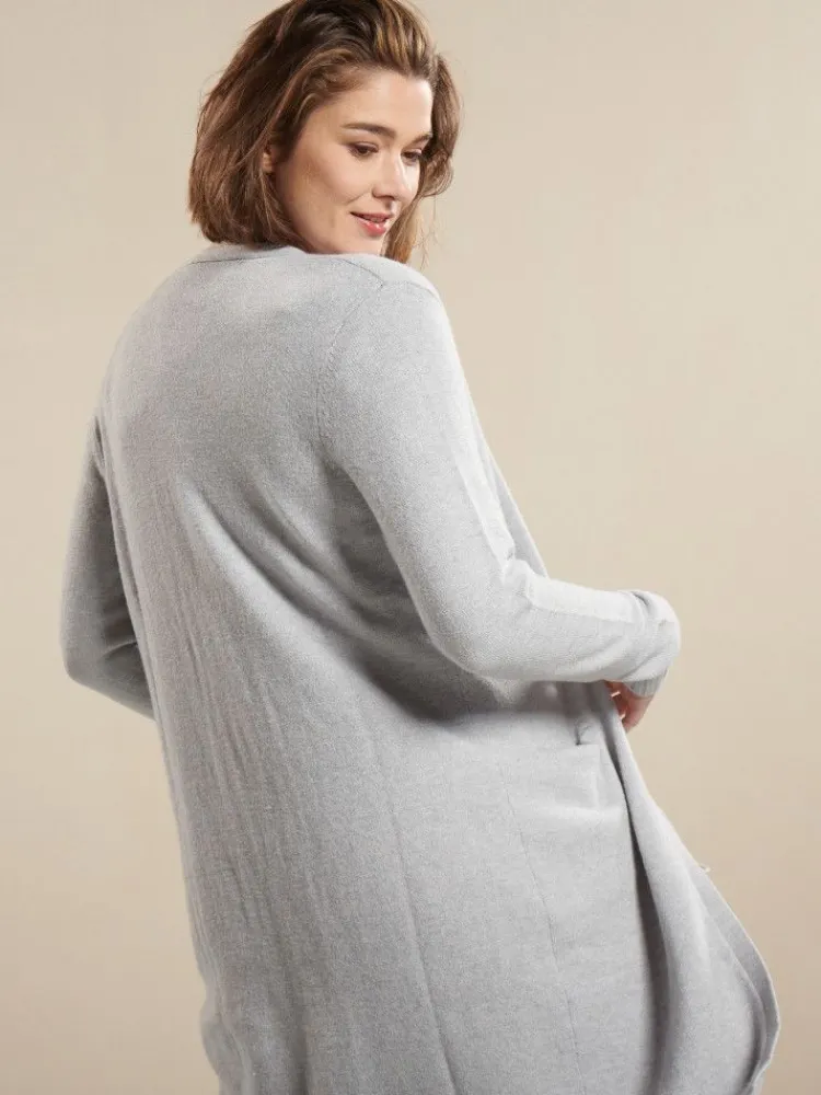 Lounge-Wear|Strickjacken & -Mäntel^Kokon Zwo 100% Merinowolle kbT Feinstrick Long-Strickjacke grau von hellgrau meliert