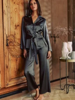 Lounge-Wear|Seidenpyjama^Marjolaine 100% Seide Pyjama SOIE FANTAISIE von nebelgrau oder schiefergrau