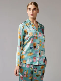 Lounge-Wear|Seidenpyjama^Eva B. Bitzer 100% Seide Pyjama TEA TIME in türkis von türkisblau mit Frühstücksdruck