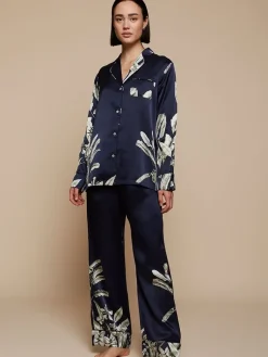 Lounge-Wear|Seidenpyjama^Radice 100% Seide Schlafanzug Elisabetha in ELEPHANT GARDEN nachtblau von nachtblau mit creme-weiß