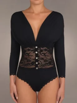 Tops Mit Spitze|Shirt Mit Spitze^Suggest by Pain de Sucre Body OSIRIS 41 schwarz mit Spitze von Suggest schwarz mit silbernen Zierknöpfen