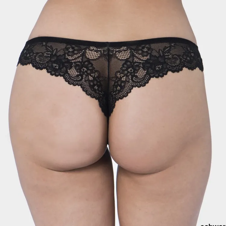 Alle Strings^Triumph Brazilian String TEMPTING LACE aus Spitze von