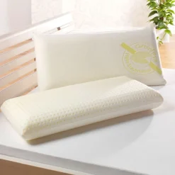 Nackenstützkissen & Körnerkissen^f.a.n. Frankenstolz f.a.n. Viscoschaum Nackenkissen GREENFIRST Sleep + Care 60° waschbar weiß-grün