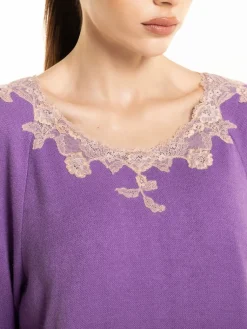 Feine Pyjamas^Verdiani Feinstrick Hausanzug CARLA lila von lila mit rosa Spitze