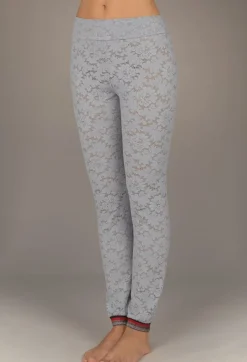 Freizeit- & Reisekleidung|Lounge-Wear^Suggest by Pain de Sucre Hose KAINA 80 aus Spitze von Suggest schwarz oder kieselgrau mit bunt gestreiften Lurex Bündchen