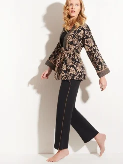 Lounge-Wear|Strickjacken & -Mäntel^Chiara Fiorini Jacke JACQUARD schwarz-zimt von schwarz mit zimt-beige