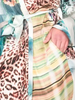 Morgenmantel Kurz|Morgenmantel Aus Satin^Eva B. Bitzer Kimono 100% Seide TOPAS mit Animalprint von topas- blau mit buntem Druck