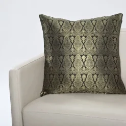 Sofakissen^Seidenwolke Kissenhülle MADRAS aus Seidenbrokat schwarz grün oder rubin-rot - jeweils mit goldenem Metallfaden verwoben