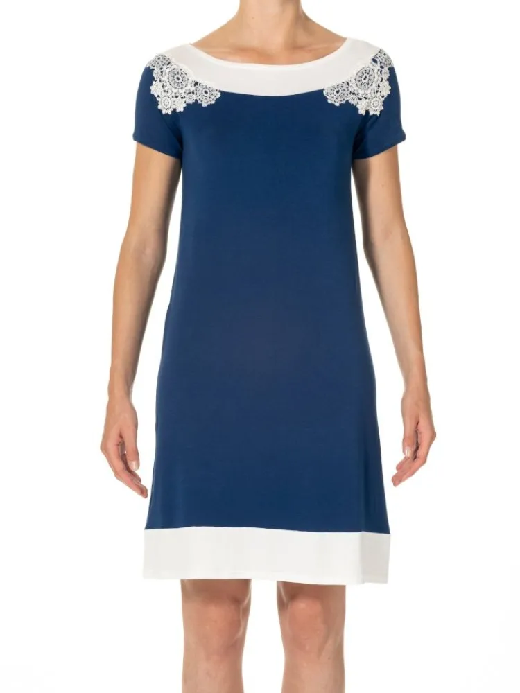 Edle Nachthemden^IMEC Kurzarm Nachtkleid CAMILLA No. 2 blau-weiß aus Modal von königsblau mit sahneweiß und cremefarbener Spitze