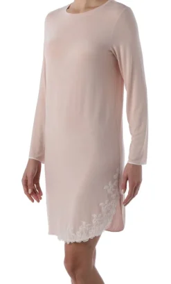Edle Nachthemden^IMEC Langarm Nachtkleid Cristina aus Modal von zartrosa mit weißer Spitze