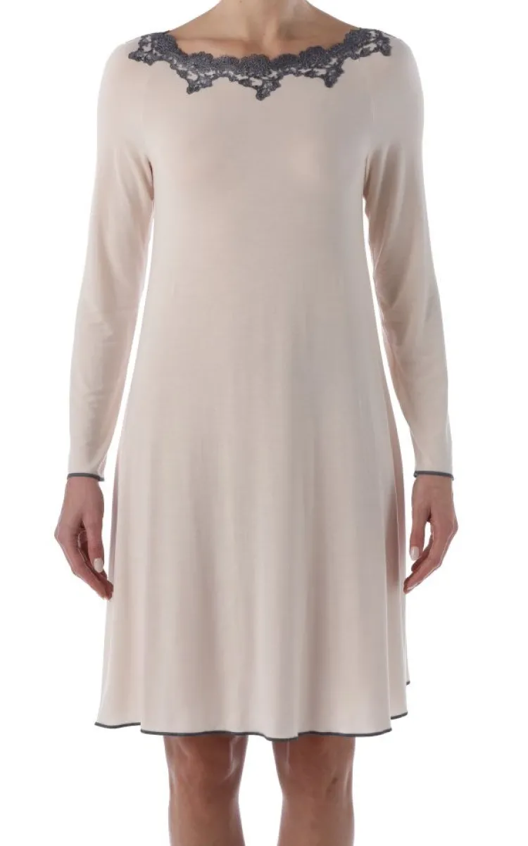 Edle Nachthemden^IMEC Langarm Nachtkleid EVA aus Modal von cremeweiss mit grauer Spitze