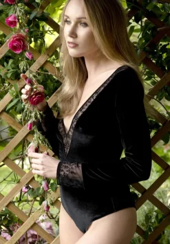 Langarm|Alle Bodys^Cadolle Langarm Samt-Body FLOQUI schwarz von schwarz mit Borte