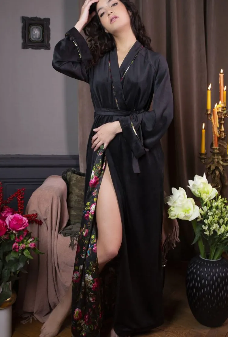 Lounge-Wear|Hausmantel (Warm)^Marjolaine LAST PIECE Samt Morgenmantel NOOR schwarz geblümt mit Seide von Größe DE40 schwarz mit geblümten Details