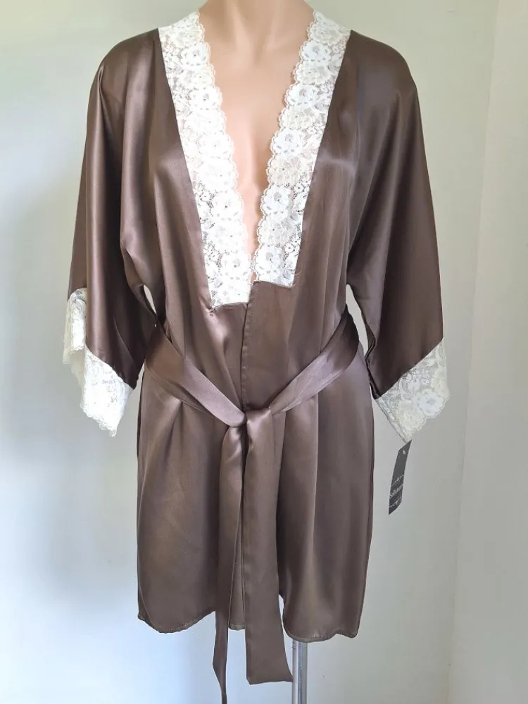 Morgenmantel Kurz|Morgenmantel Aus Satin^Sally Jones LAST PIECE Seide Kimono CHARLOTTE mokka-elfenbein Größe L / 42 von kühles espresso-braun mit elfenbein-farbener Spitze