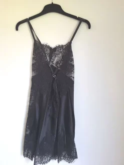 Seidennachthemd|Alle Negligés^Gattina LAST PIECE Seide Negligé kurz SERENATA von nur noch komplett schwarz Größe 36