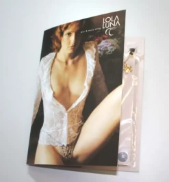 Alle Strings^Lola Luna String VARNA CLOSED gold-schoko schoko mit gold und citrin-gelben Strass- Kristallen