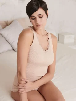 Wolle-Seide Tops|Tops Mit Spitze^Oscalito Merinowolle-Seide Unterhemd gerippt von beige oder schwarz