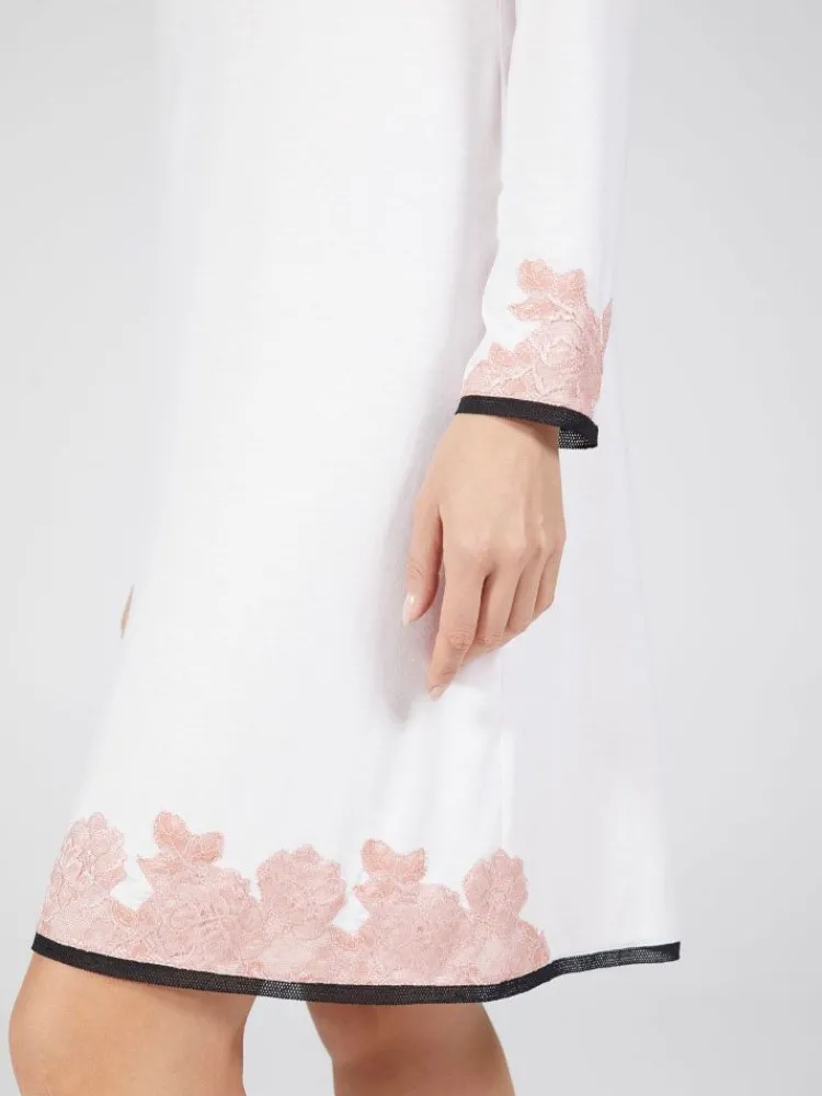 Edle Nachthemden^Verdiani Modal Langarm Nachtkleid ANGEL No. 2 zart-rosé von pudriges zartrosa mit rosa und schwarz