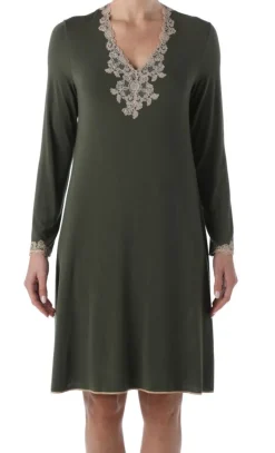 Edle Nachthemden^IMEC Modal Nachthemd CHARLOTTE in olivgrün von olivgrün mit goldener Spitze