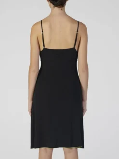 Edle Nachthemden^Verdiani Modal Nachthemd kurz schwarz-kiwigrün von schwarz mit grünen Ziernähten