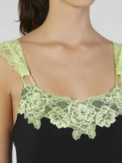 Edle Nachthemden|Alle Negligés^Verdiani Modal Neglige mit Spitze kurz schwarz-apfelgrün von schwarz mit grüner Spitze