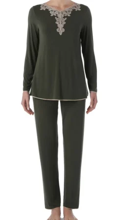Edle Nachthemden|Feine Pyjamas^IMEC Modal Pyjama CHARLOTTE in olivgrün von olivgrün mit goldener Spitze