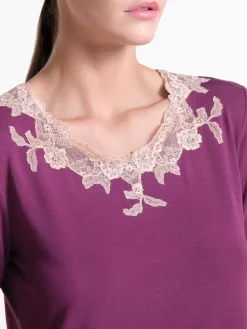 Feine Pyjamas^Verdiani Modal Pyjama PRUGNA in violett von pflaume-violett mit puder-rosa Spitze
