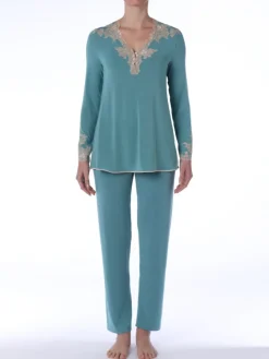 Feine Pyjamas^IMEC Modalpyjama SOPHIE in jadegrün von jade mit cremefarbener Spitze