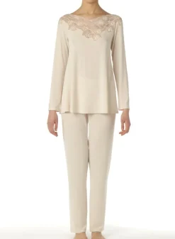 Feine Pyjamas^IMEC Pyjama CLOE puder Modal von puder-apricot mit Spitze