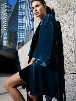 Lounge-Wear|Exquisite Morgenmäntel^Vivis Samt Kimono DANY von mit Seide rot oder petrol