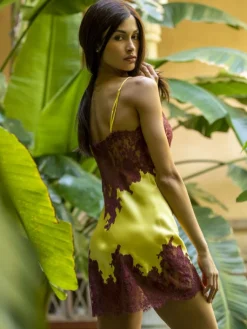 Seidenneglige|Seidennachthemd^Marjolaine Seide Combinette PEARL No. 2 von rosa oder gelb mit Spitze