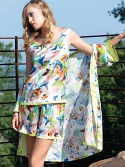 Morgenmantel Kurz|Morgenmantel Aus Satin^Chiara Fiorini Seide Morgenmantel kurz PAPILLON No. 4 von rot oder cremeweiß mit Druck