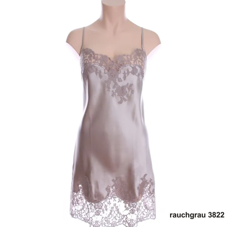 Alle Negligés|Seidenneglige^Marjolaine Seide Negligé CAPRICE mittellang Calais Spitze