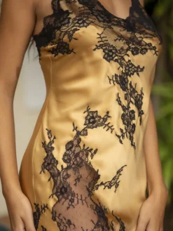 Seidenneglige^Marjolaine Seide Negligé PERSEA No. 3 halblang von