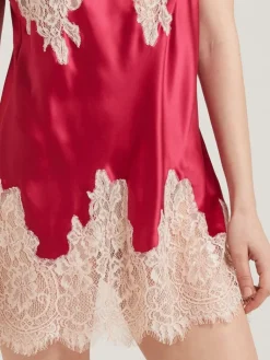Alle Negligés|Seidenneglige^Vivis Seide Neglige LYDIA von rot oder silbergrau mit Spitze