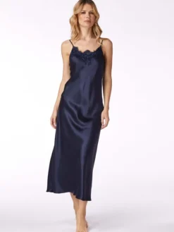 Alle Negligés|Seidenneglige^Vivis Seide Neglige PATRICIA lang von dunkelblau oder rot
