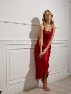 Alle Negligés|Seidenneglige^Vivis Seide Neglige PATRICIA lang von dunkelblau oder rot
