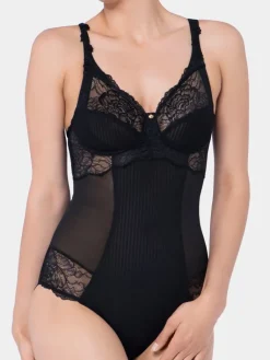 Alle Bodys^Triumph Shaping Body bügellos PEONY FLORALE BS mit Spitze by schwarz oder apricot aus Spitze