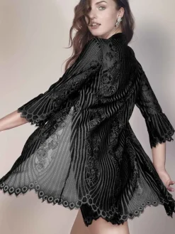 Morgenmantel Kurz|Morgenmantel Mit Spitze^Escora Spitze Morgenmantel JOSEPHINE von schwarz oder altrosa