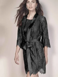 Morgenmantel Kurz|Morgenmantel Mit Spitze^Escora Spitze Morgenmantel JOSEPHINE von schwarz oder altrosa