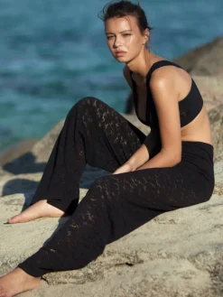 Strandhose & Jumpsuit^Pain de Sucre Strandhose aus Spitze MALI 80 von weiß oder schwarz aus weicher Spitze