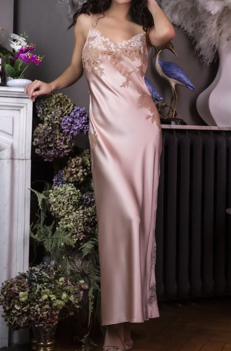 Alle Negligés|Seidenneglige^Marjolaine Stretchseide Luxus Neglige lang NINA von