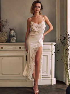 Seidenneglige|Seidennachthemd^Marjolaine Stretchseide Nachtkleid RUBY No. 4 von in creme oder weinrot