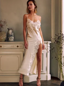 Seidenneglige|Seidennachthemd^Marjolaine Stretchseide Nachtkleid RUBY No. 4 von in creme oder weinrot