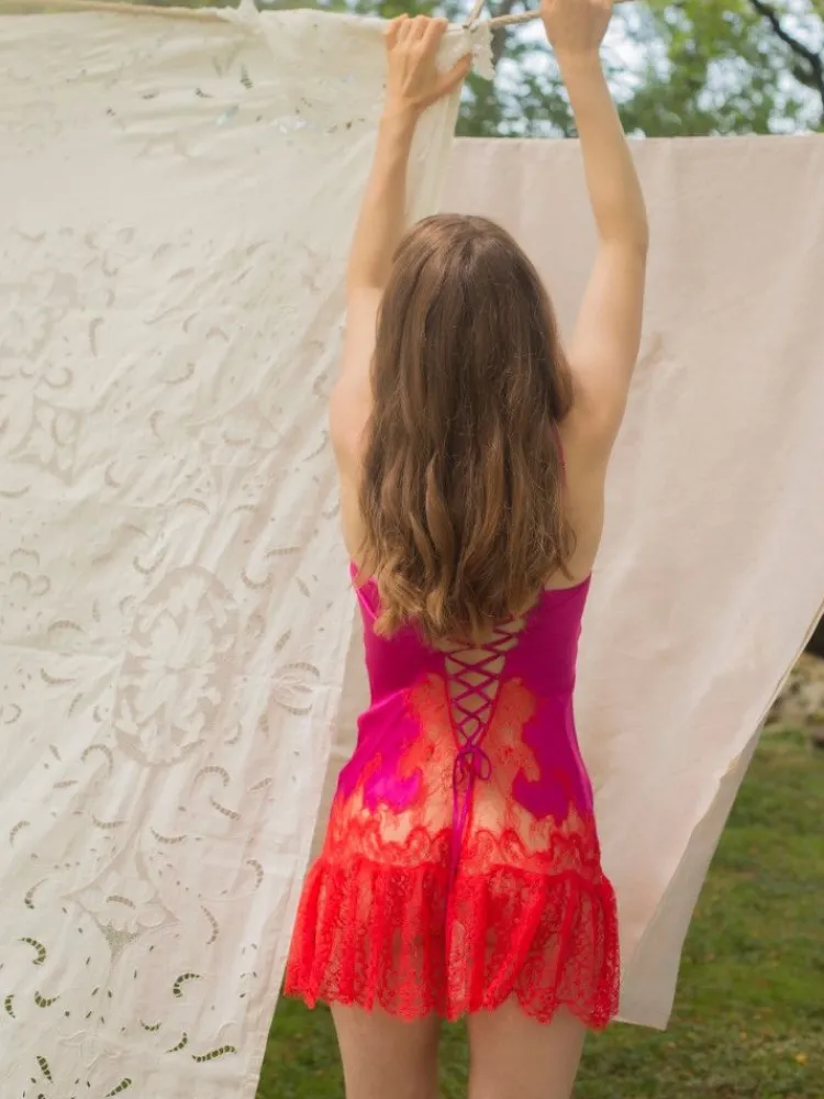 Seidenneglige|Seidennachthemd^Marjolaine Stretchseide Nuisette MELINDA fuchsia mit Spitze