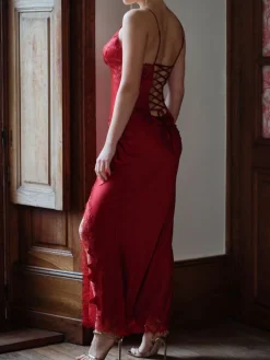 Alle Negligés|Seidenneglige^Marjolaine Stretchseidenneglige VELVET in lang von in rot oder rosa/schwarz