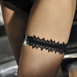 Sexy Kleinigkeiten|Strumpfbänder^RCrescentini Strumpfband aus Spitze MEMENTO von R Crescentini nur noch in violett schwarz oder violett