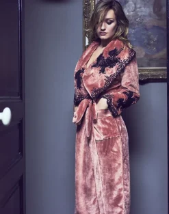 Bademantel|Lounge-Wear^Marjolaine Warmer Hausmantel FREDA lang mit Spitze