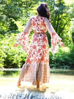 Strandkleider & Sommerkleider|Kleider^Laetitia Beachwear Wickelkleid mit Seide LUNA weiss-rot von weiss-rot mit Häkel Applikationen